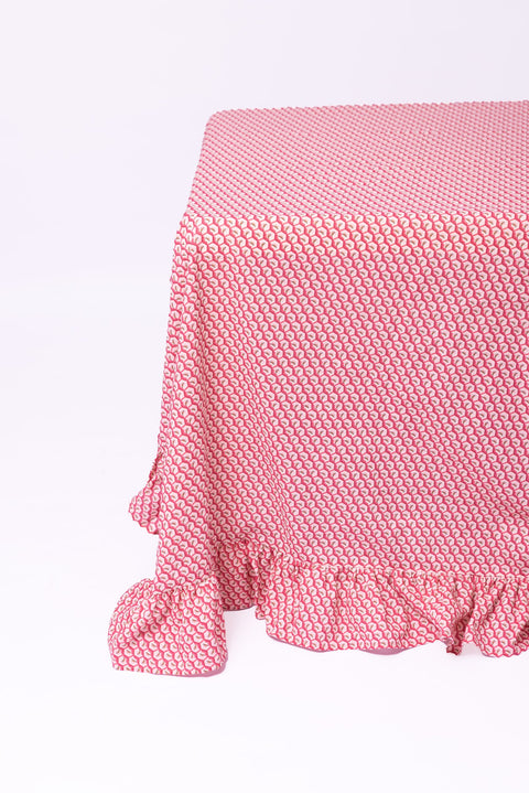 VITAMIN BEE IN LINEN TABLECLOTH